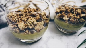 crumble_avocat_banane-dessert-healthy